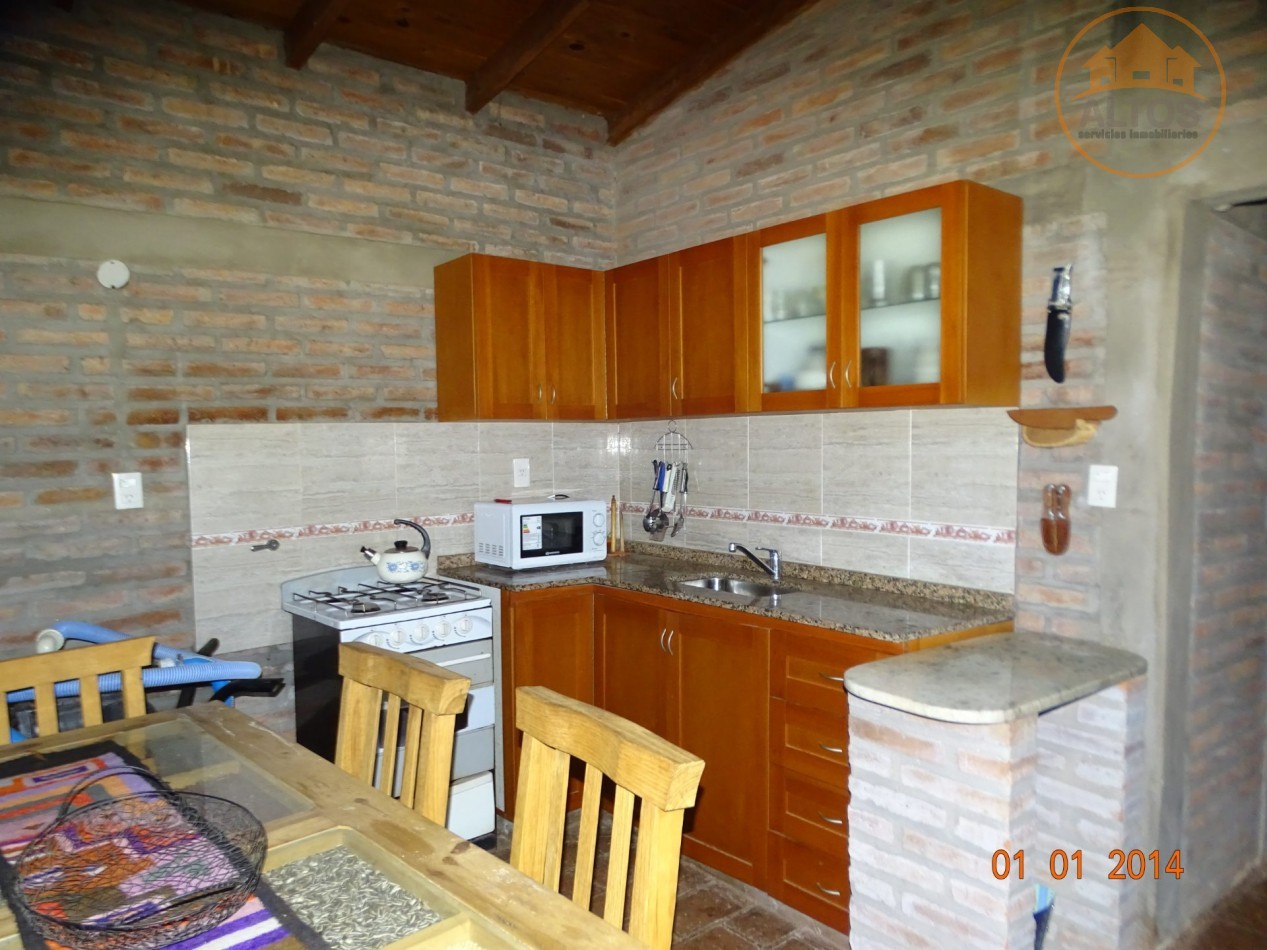 POTRERO DE GARAY-CASA ESQUINA DE DOS DORMITORIOS CON PILETA-TERRENO 1035M2-CORDOBA-ESCRITURA