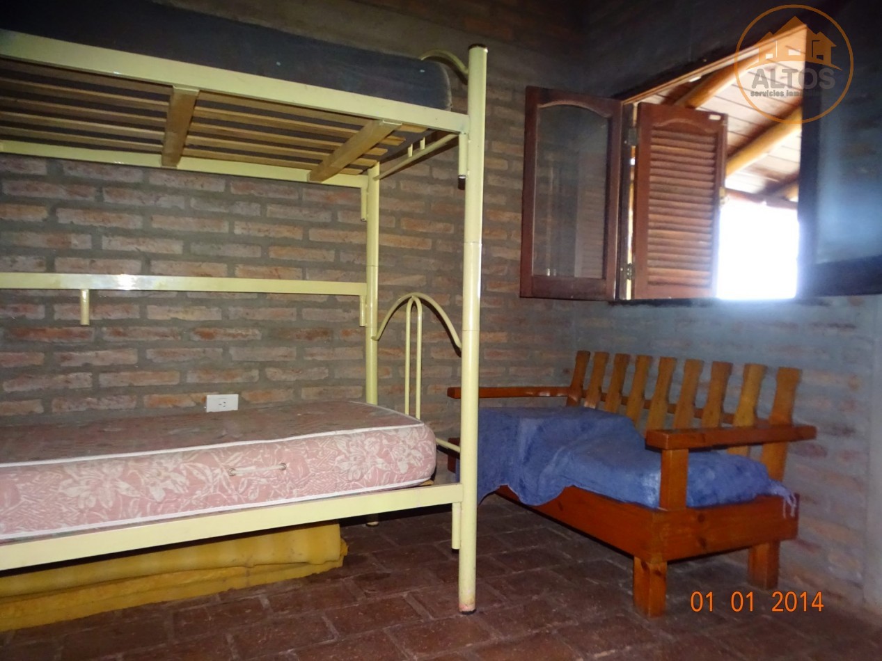 POTRERO DE GARAY-CASA ESQUINA DE DOS DORMITORIOS CON PILETA-TERRENO 1035M2-CORDOBA-ESCRITURA