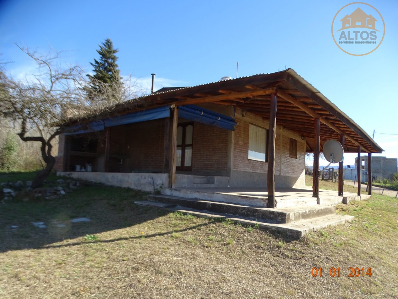 POTRERO DE GARAY-CASA ESQUINA DE DOS DORMITORIOS CON PILETA-TERRENO 1035M2-CORDOBA-ESCRITURA