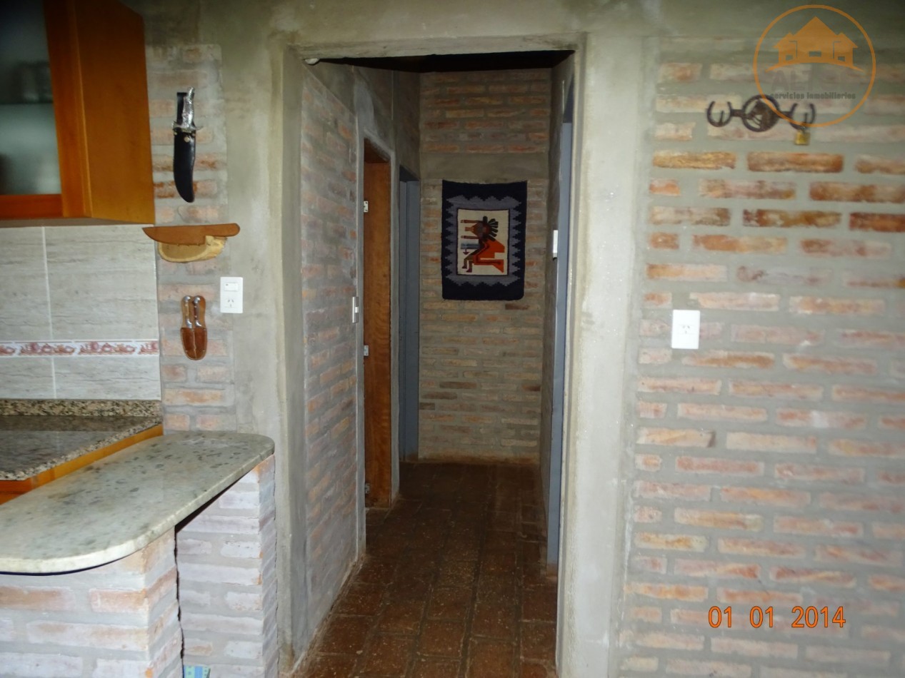 POTRERO DE GARAY-CASA ESQUINA DE DOS DORMITORIOS CON PILETA-TERRENO 1035M2-CORDOBA-ESCRITURA
