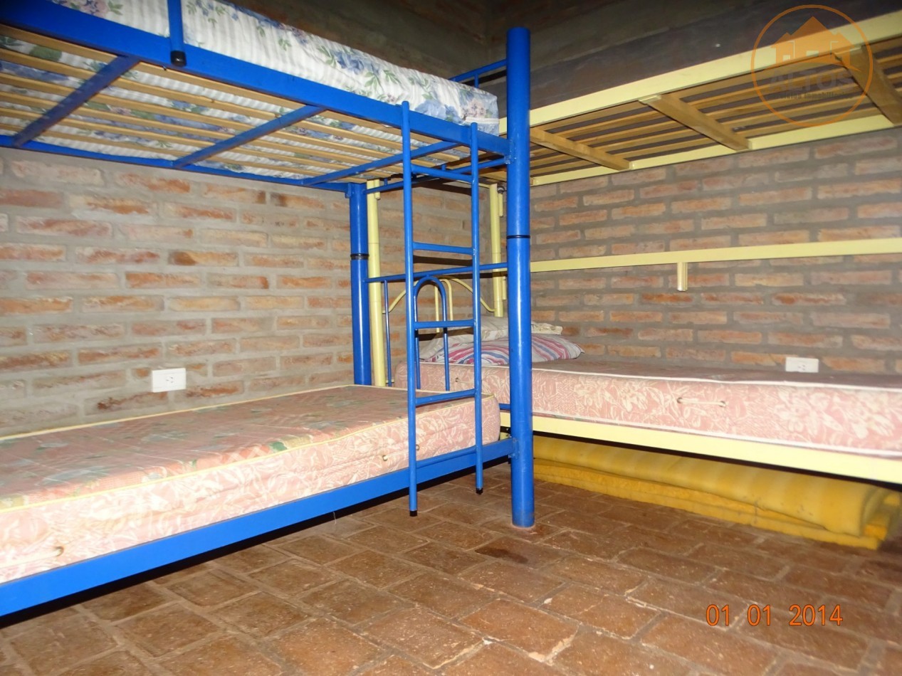 POTRERO DE GARAY-CASA ESQUINA DE DOS DORMITORIOS CON PILETA-TERRENO 1035M2-CORDOBA-ESCRITURA