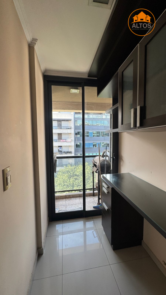 ¡OPORTUNIDAD! DPTO DESOCUPADO-2 DORM-FRENTE-PISO ALTO-TERRAZA C/QUINCHO Y ASADOR. BARRIO GENERAL PAZ.