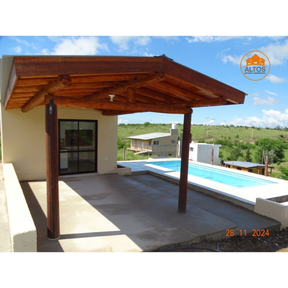 CASA MUY LUMINOSA Y AMPLIA A ESTRENAR-TERRENO 1.224M2-DOS DORMITORIOS-TRES BAÑOS-GALERIA-QUINCHO-PILETA-POTRERO DE GARAY-CORDOBA-ESCRITURA