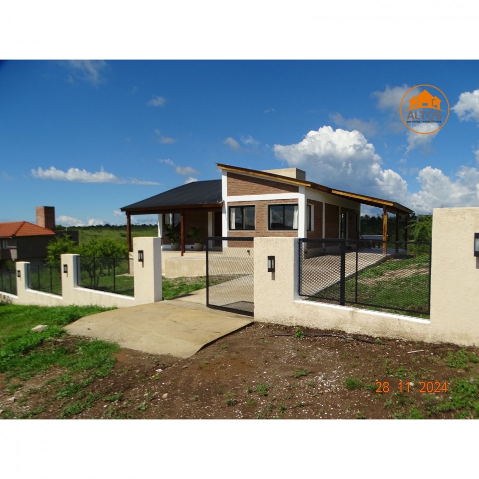 CASA MUY LUMINOSA Y AMPLIA A ESTRENAR-TERRENO 1.224M2-DOS DORMITORIOS-TRES BAÑOS-GALERIA-QUINCHO-PILETA-POTRERO DE GARAY-CORDOBA-ESCRITURA