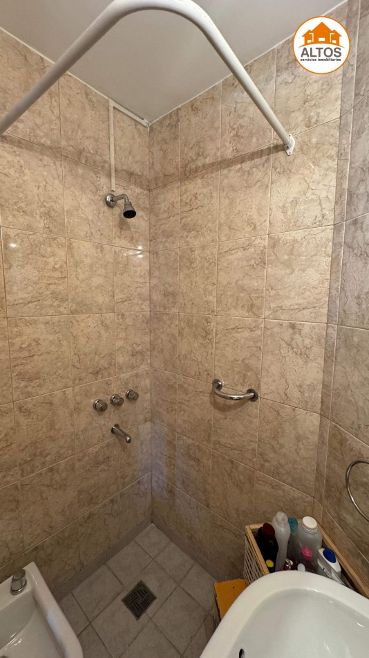 DPTO PISO 6TO - 1 DORM. - BOLIVAR AL 300 - BARRIO CENTRO - ESCRITURA.