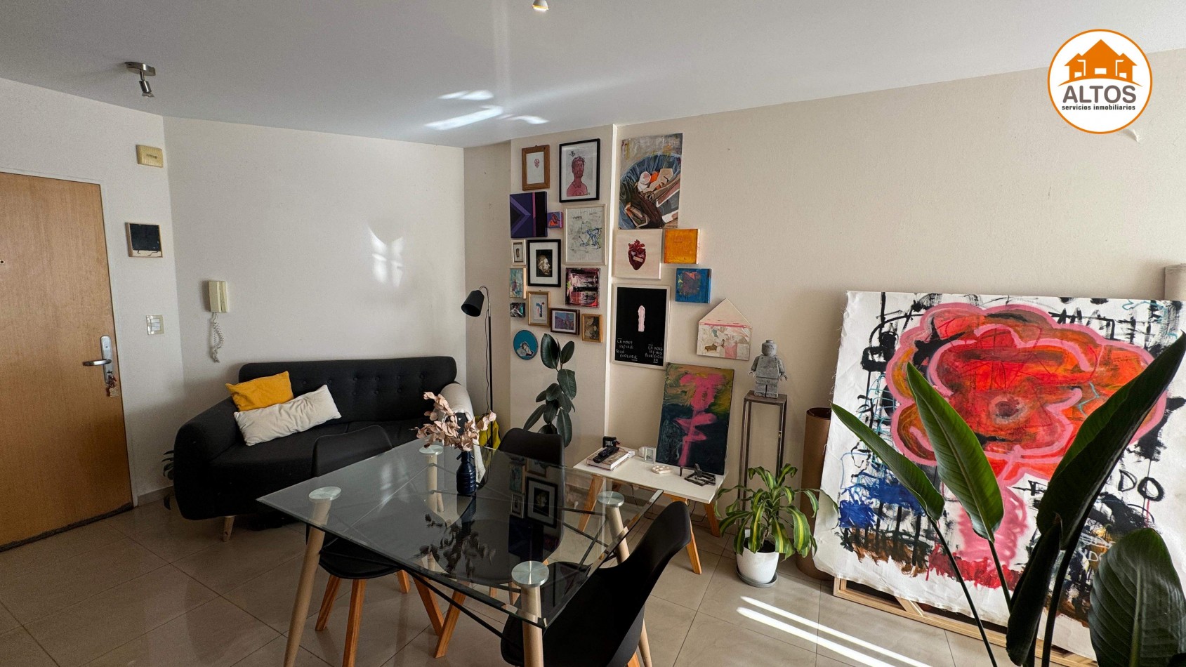 DPTO PISO 6TO - 1 DORM. - BOLIVAR AL 300 - BARRIO CENTRO - ESCRITURA.