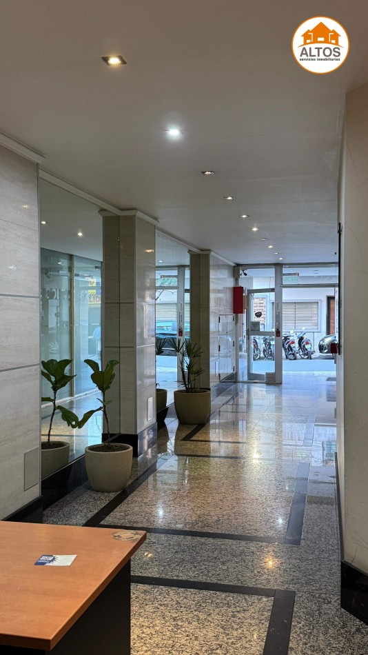 DPTO PISO 6TO - 1 DORM. - BOLIVAR AL 300 - BARRIO CENTRO - ESCRITURA.