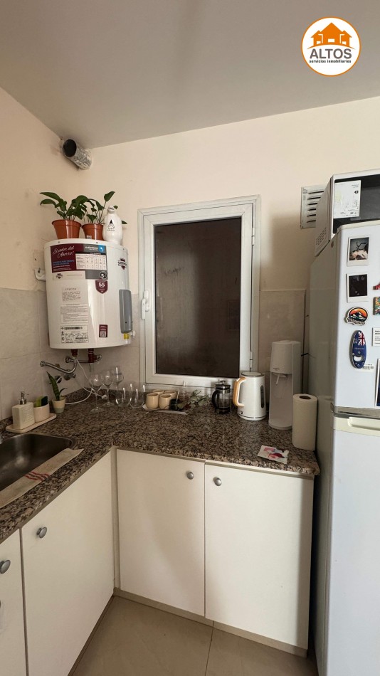 DPTO PISO 6TO - 1 DORM. - BOLIVAR AL 300 - BARRIO CENTRO - ESCRITURA.