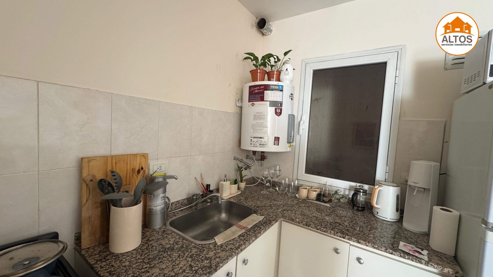 DPTO PISO 6TO - 1 DORM. - BOLIVAR AL 300 - BARRIO CENTRO - ESCRITURA.