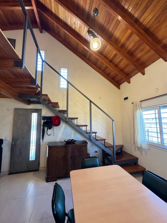 CASA TRES DORMITORIOS, CON AMPLIO TERRENO, PILETA, CUARTO DE GUARDADO, TRES BAÑOS-POTRERO DE GARAY-CORDOBA-ESCRITURA