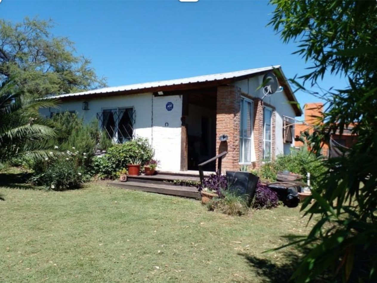 POTRERO DE GARAY- CASA TRES DORMITORIOS-TERRENO 600M2-A METROS DEL LAGO LOS MOLINOS-CORDOBA-ESCRITURA
