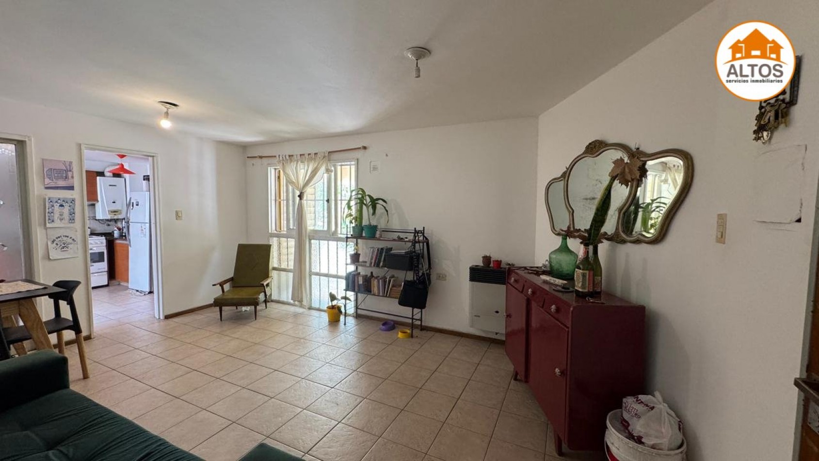 BARRIO LOMAS DE SAN MARTIN - VENTA DPTO 2 DORM. C/PATIO + COCHERA - ESCRITURA