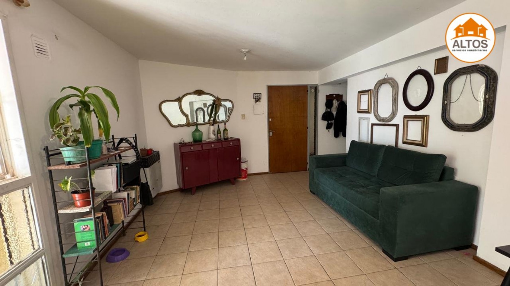 BARRIO LOMAS DE SAN MARTIN - VENTA DPTO 2 DORM. C/PATIO + COCHERA - ESCRITURA