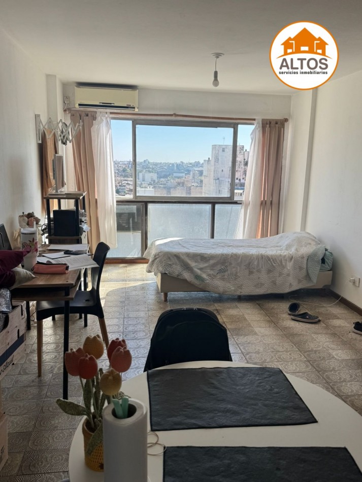 B° CENTRO - RIVADAVIA 150 - GALERIA LA MERCED - MONOAMBIENTE-  ESCRITURA