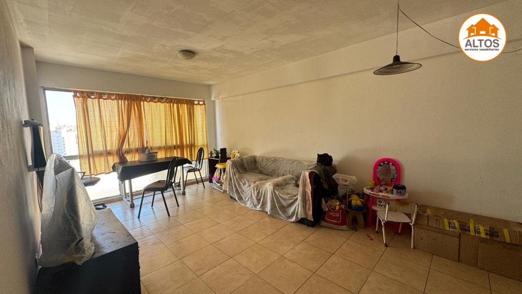 B° CENTRO - RIVADAVIA 150 - GALERIA LA MERCED - DPTO 1 DORM. -  ESCRITURA