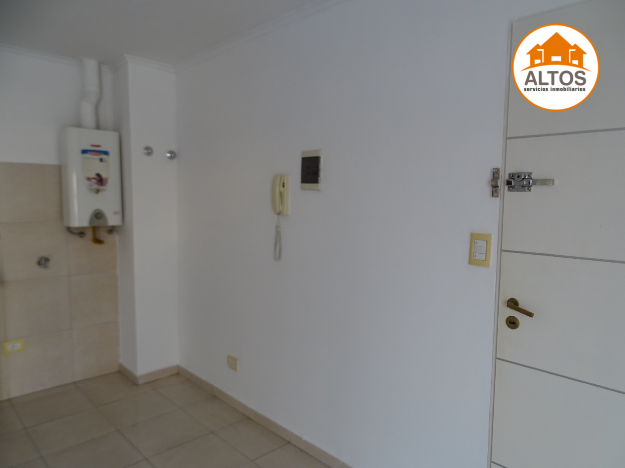 B° ALBERDI - ZONA CENTRAL DE POLICIA - LA RIOJA 1085 -  DPTO 1 DORM. PISO 3 - ESCRITURA