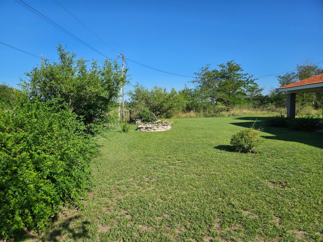 BARRIO LOS TALAS-SAN ISIDRO EN VILLA ANISACATE-CASA EN PLANTA BAJA ESQUINA, QUINCHO EN TERRENO DE 1.800m2 -CORDOBA-ESCRITURA