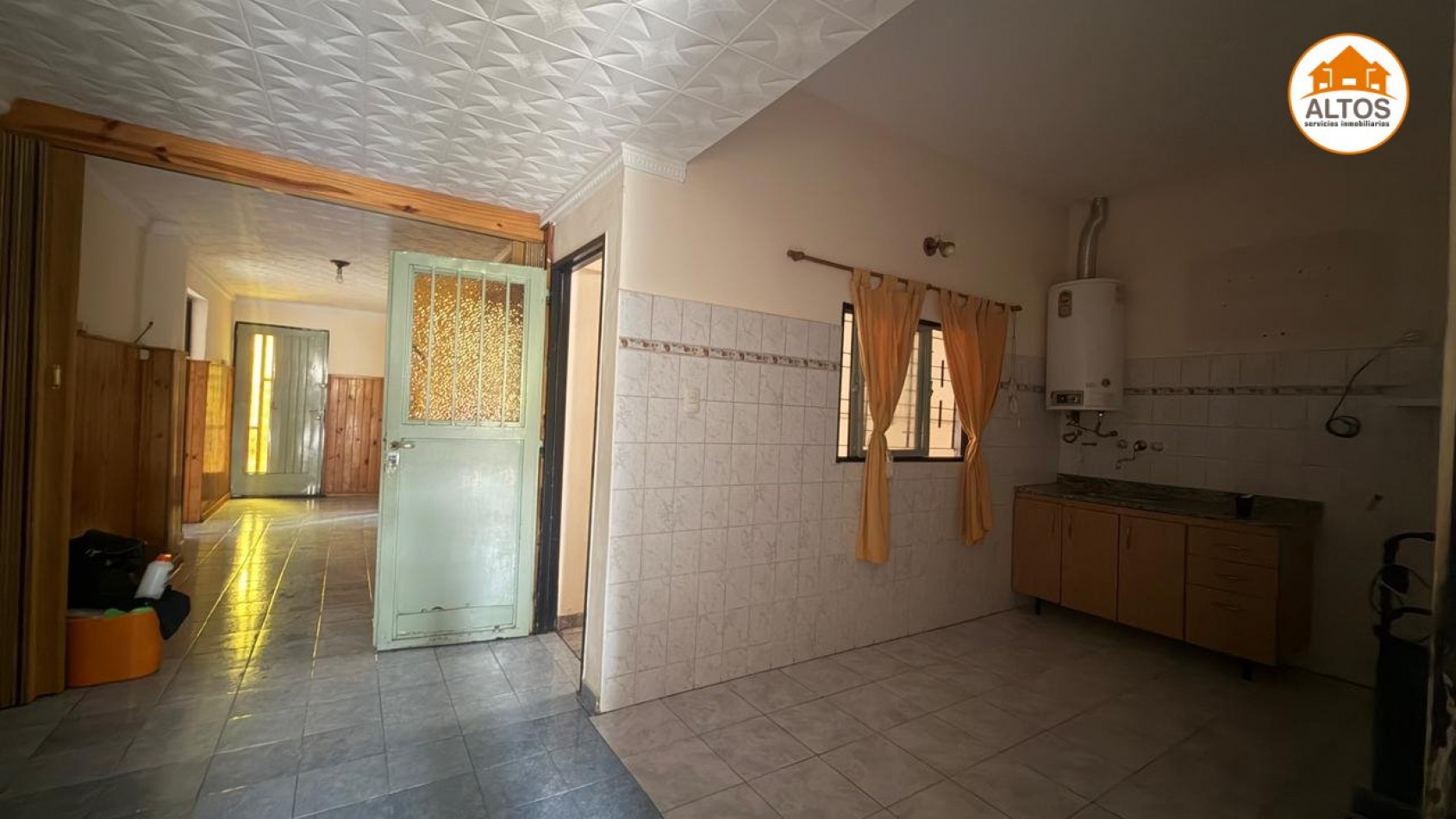 B° SARMIENTO -CASA 2 DORM. - 1BÑO - COCHERA - CORDOBA 