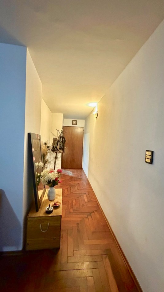 DEPARTAMENTO 3 DORM. - 3 BAÑOS - COCHERA- FRENTE- NUEVA CORDOBA.