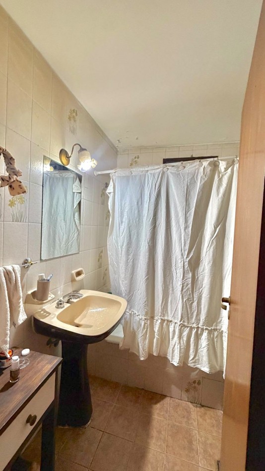 DEPARTAMENTO 3 DORM. - 3 BAÑOS - COCHERA- FRENTE- NUEVA CORDOBA.