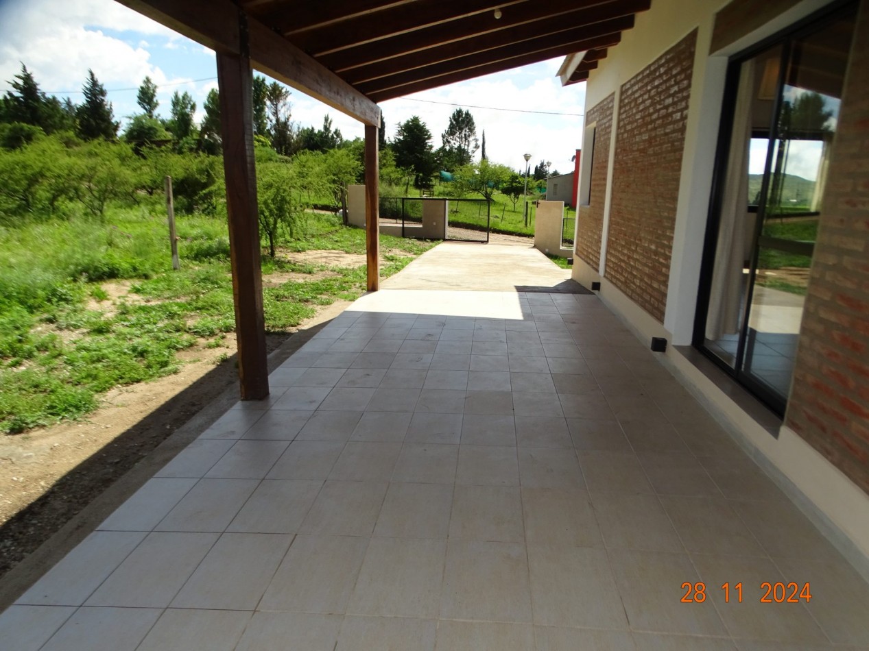 POTRERO DE GARAY-CASA MUY LUMINOSA Y AMPLIA A ESTRENAR-TERRENO 1.224M2-DOS DORMITORIOS-TRES BAÑOS-GALERIA-QUINCHO-PILETA-CORDOBA-ESCRITURA