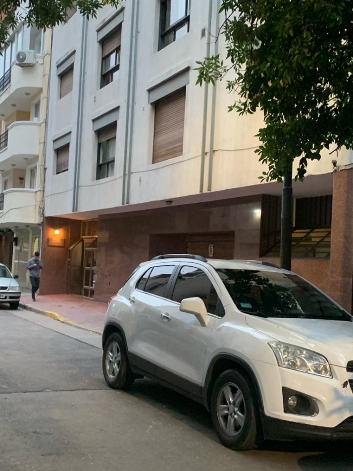 DEPARTAMENTO 3 DORM. - 3 BAÑOS - COCHERA- FRENTE- NUEVA CORDOBA.