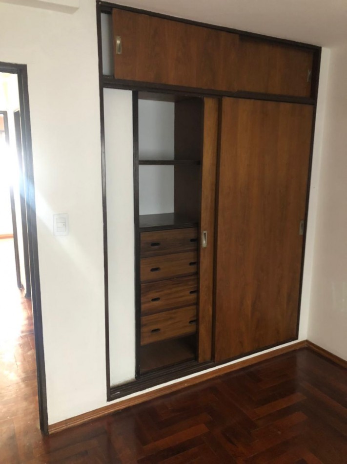 DEPARTAMENTO 3 DORM. - 3 BAÑOS - COCHERA- FRENTE- NUEVA CORDOBA.
