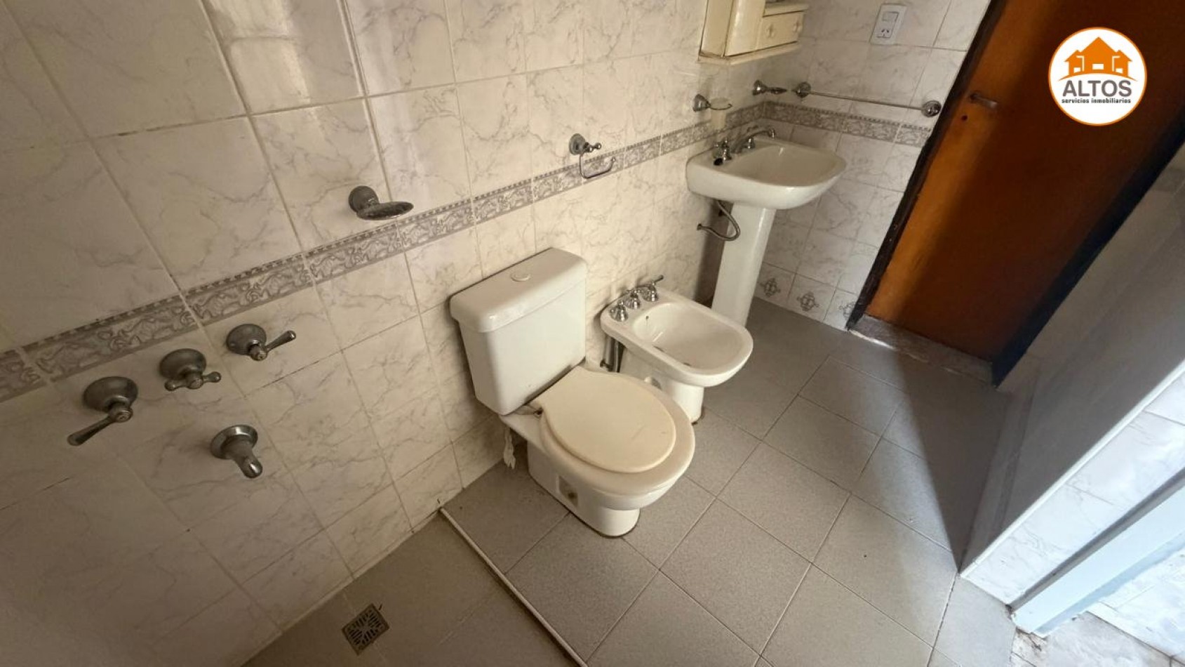 B° SARMIENTO -CASA 2 DORM. - 1BÑO - CORDOBA 