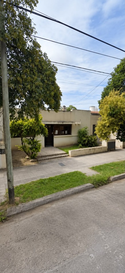 INVERSOR. DOS PROPIEDADES CON BUENA RENTA, CALLE VIEYTES 557. B° ALTO ALBERDI. CORDOBA. ESCRITURA.