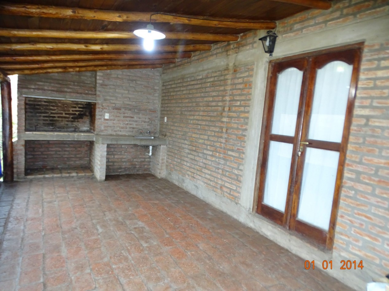 POTRERO DE GARAY-CASA ESQUINA DE DOS DORMITORIOS CON PILETA-TERRENO 1035M2-CORDOBA-ESCRITURA