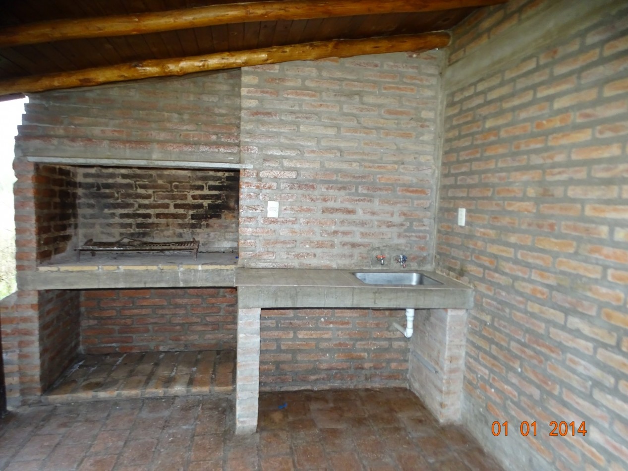 POTRERO DE GARAY-CASA ESQUINA DE DOS DORMITORIOS CON PILETA-TERRENO 1035M2-CORDOBA-ESCRITURA