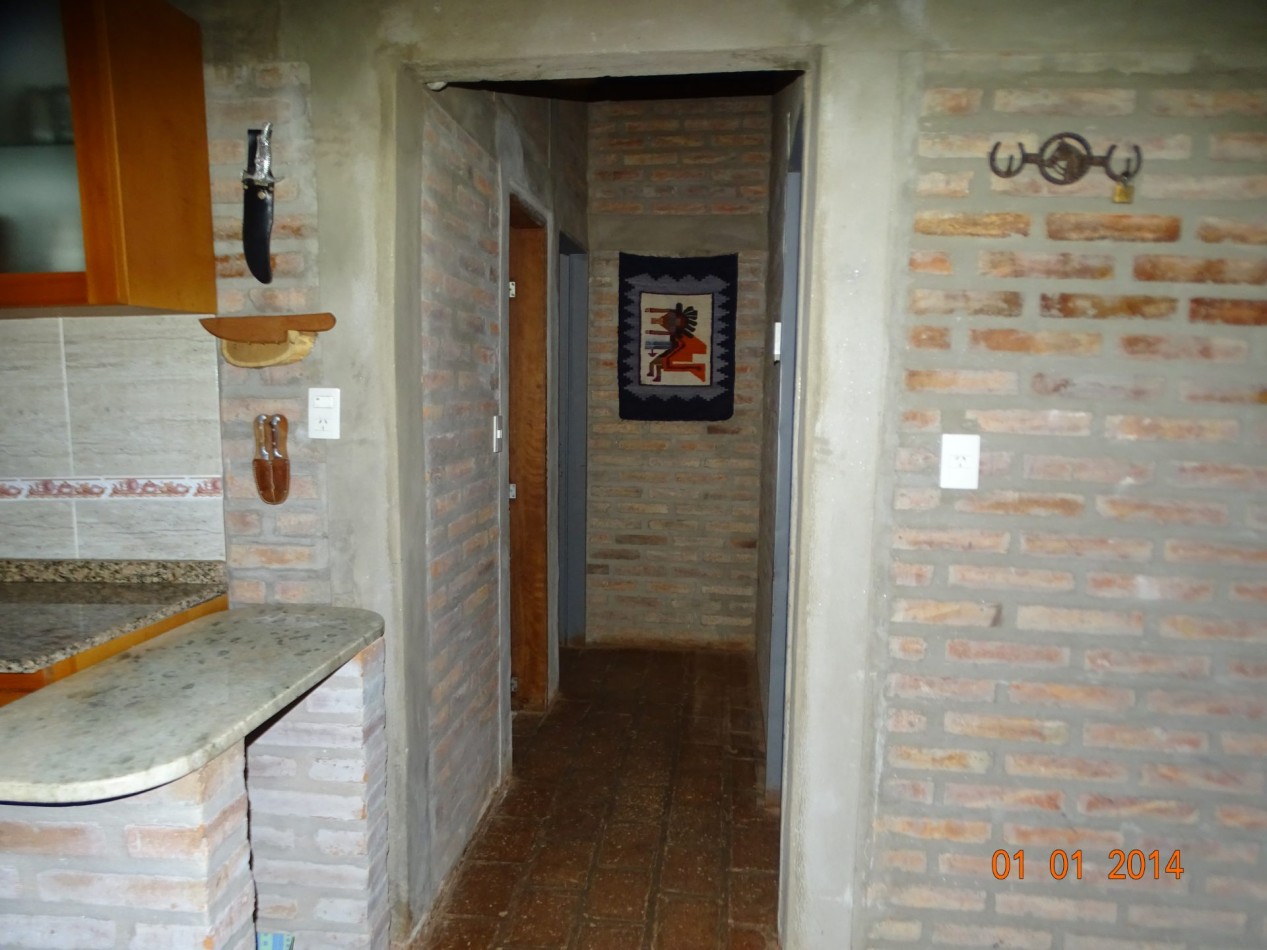 POTRERO DE GARAY-CASA ESQUINA DE DOS DORMITORIOS CON PILETA-TERRENO 1035M2-CORDOBA-ESCRITURA