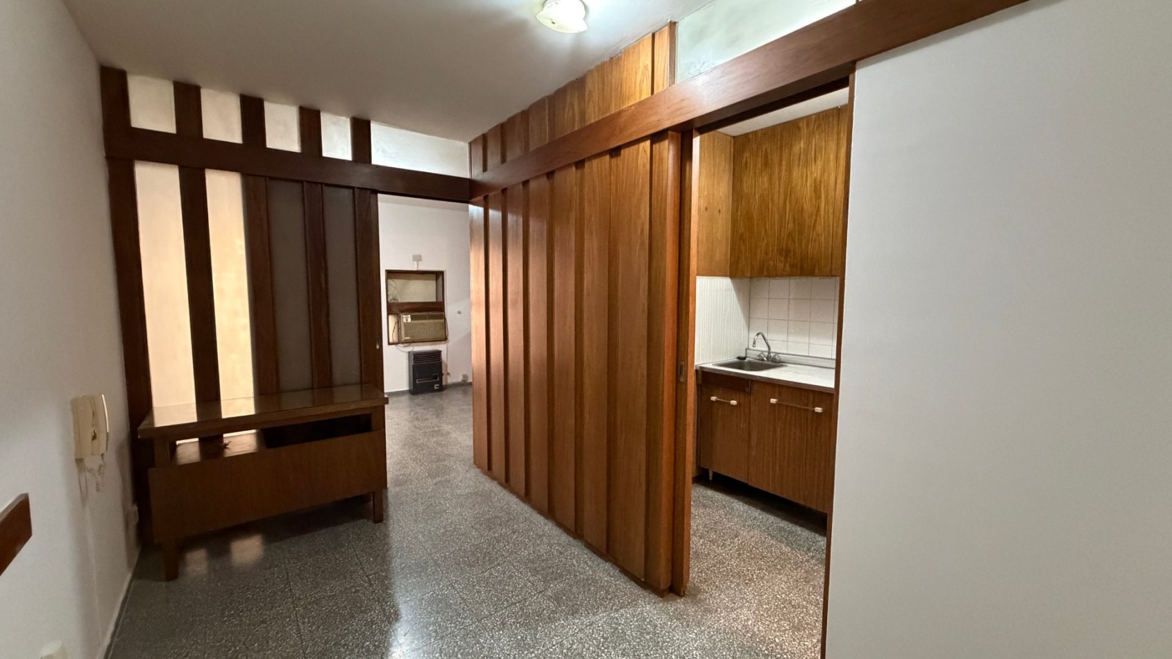 AV. GENERAL PAZ 81 - PISO 8 - 1 DORM - ESCRITURA