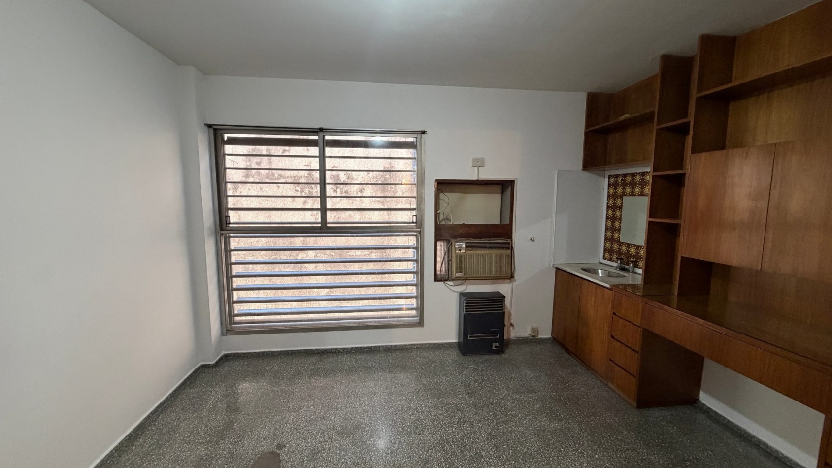AV. GENERAL PAZ 81 - PISO 8 - 1 DORM - ESCRITURA