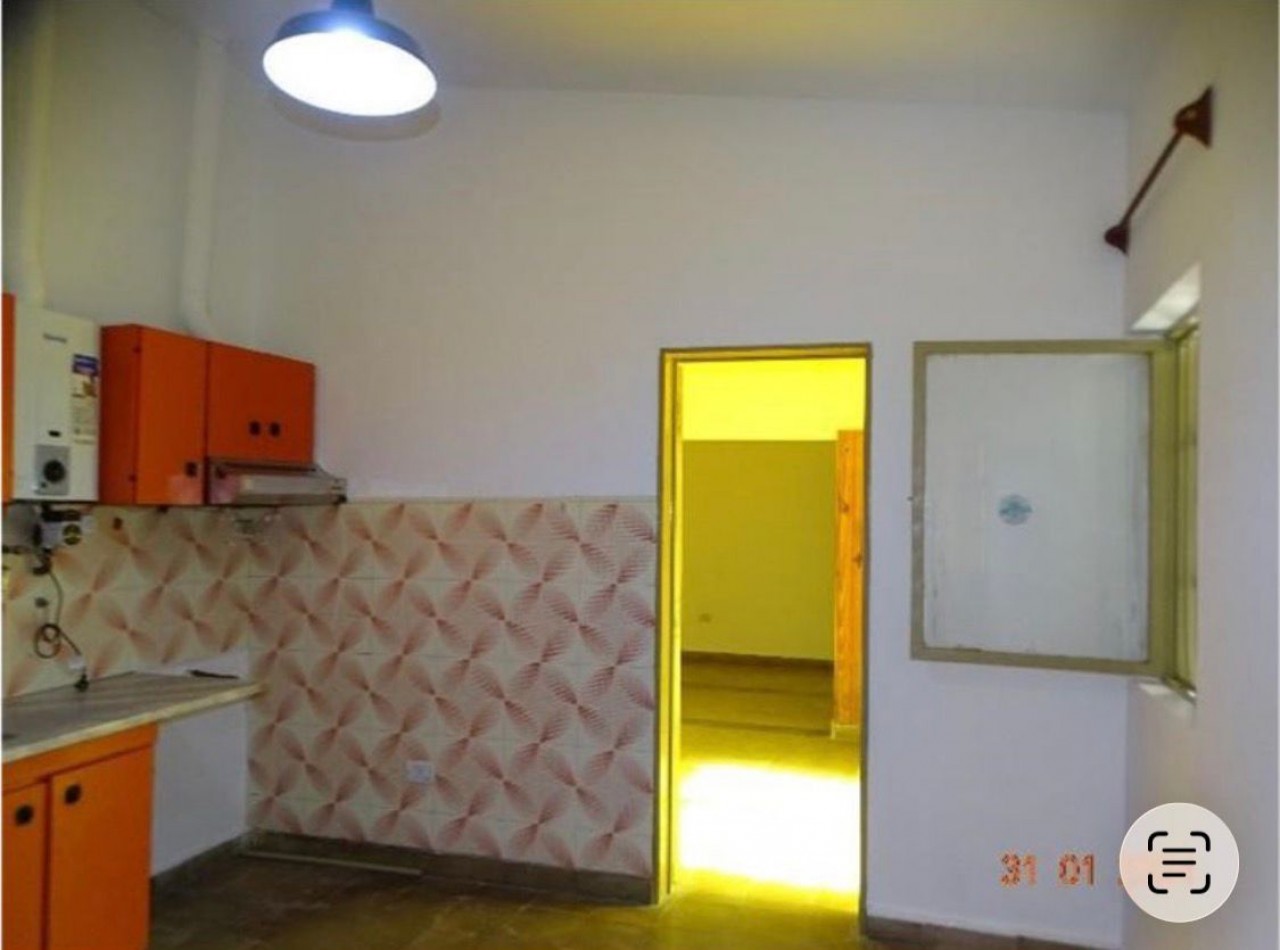 CASA CON BUENA RENTA - TRES DORMITORIOS + COHERA + PATIO. BARRIO INAUDI, CORDOBA