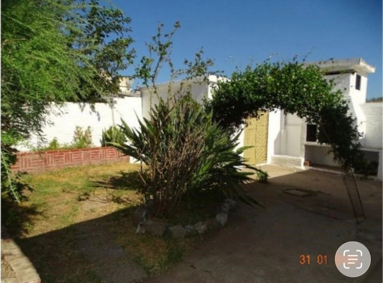 CASA CON BUENA RENTA - TRES DORMITORIOS + COHERA + PATIO. BARRIO INAUDI, CORDOBA