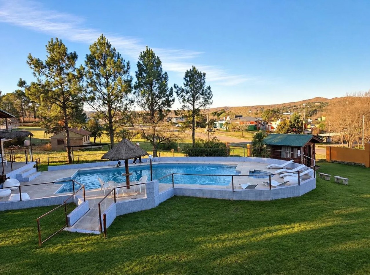POTRERO DE GARAY-COMPLEJO DE CABAÑAS SOBRE AV LAS MALVINAS-A METROS DEL LAGO LOS MOLINOS-SIETE CABAÑAS- DOS MONOAMBIENTES-QUINCHO-PILETA- SALON USOS MULTIPLES-CANCHAS DE PADEL - CORDOBA - ESCRITURA
