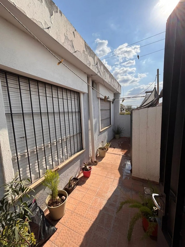 Departamento de dos dormitorios planta alta en Venta en Barrio General Bustos