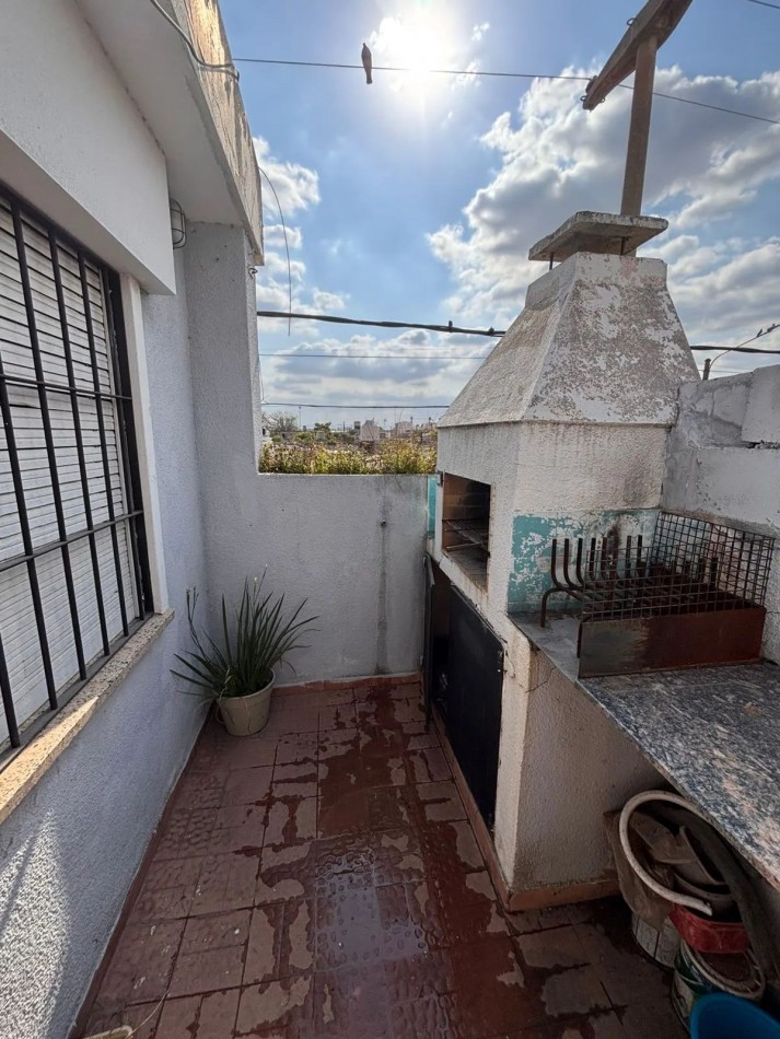 Departamento de dos dormitorios planta alta en Venta en Barrio General Bustos