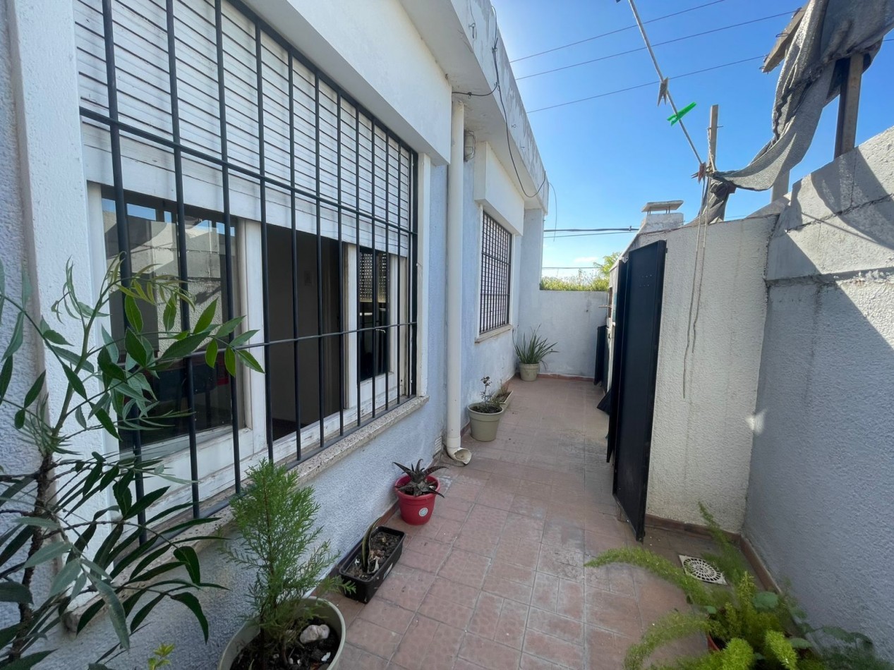 Departamento de dos dormitorios planta alta en Venta en Barrio General Bustos