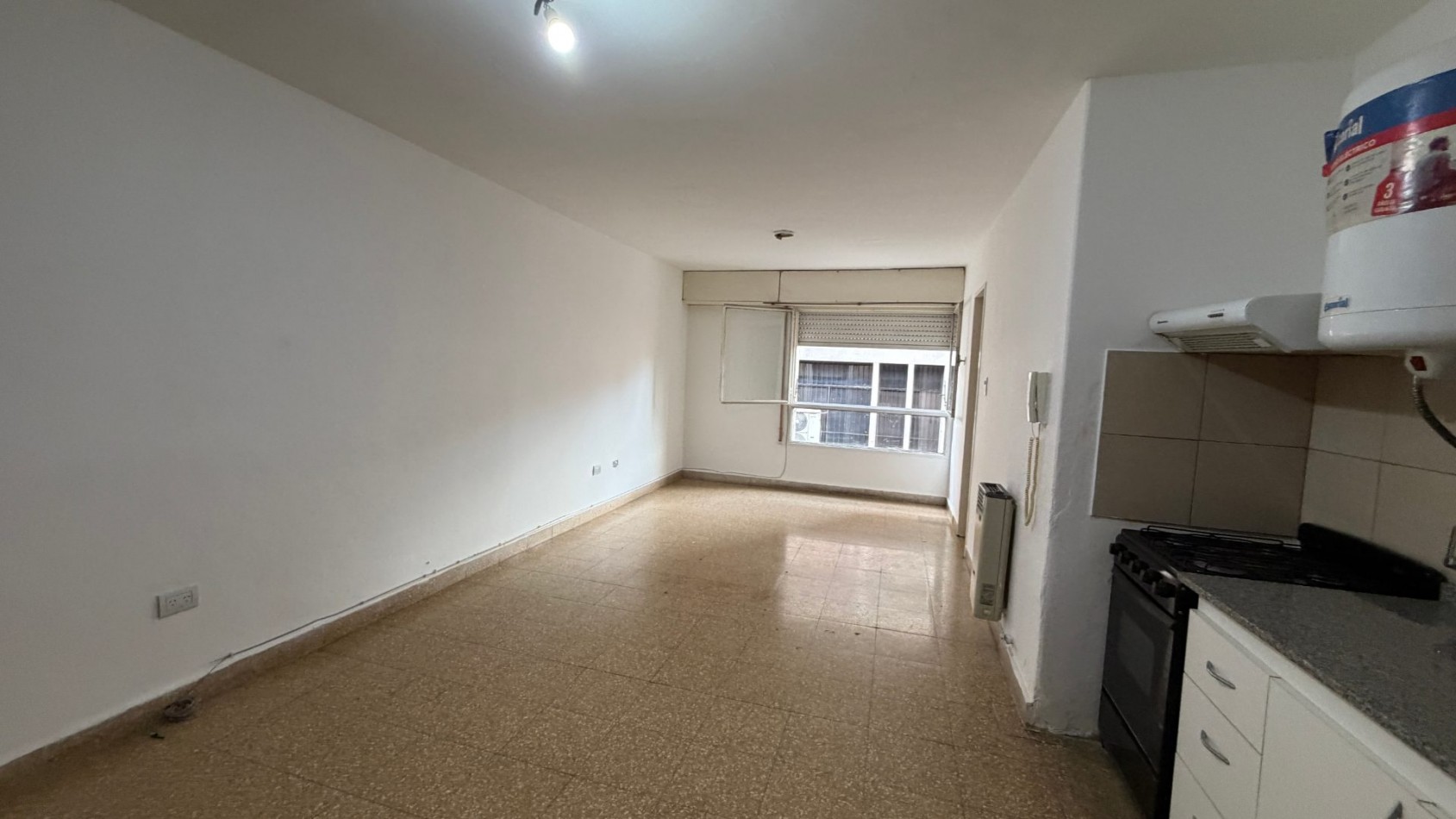 B° CENTRO - RIVERA INDARTE N°406 - MONOAMBIENTE - PISO 2 - C/RENTA - ESCRITURA