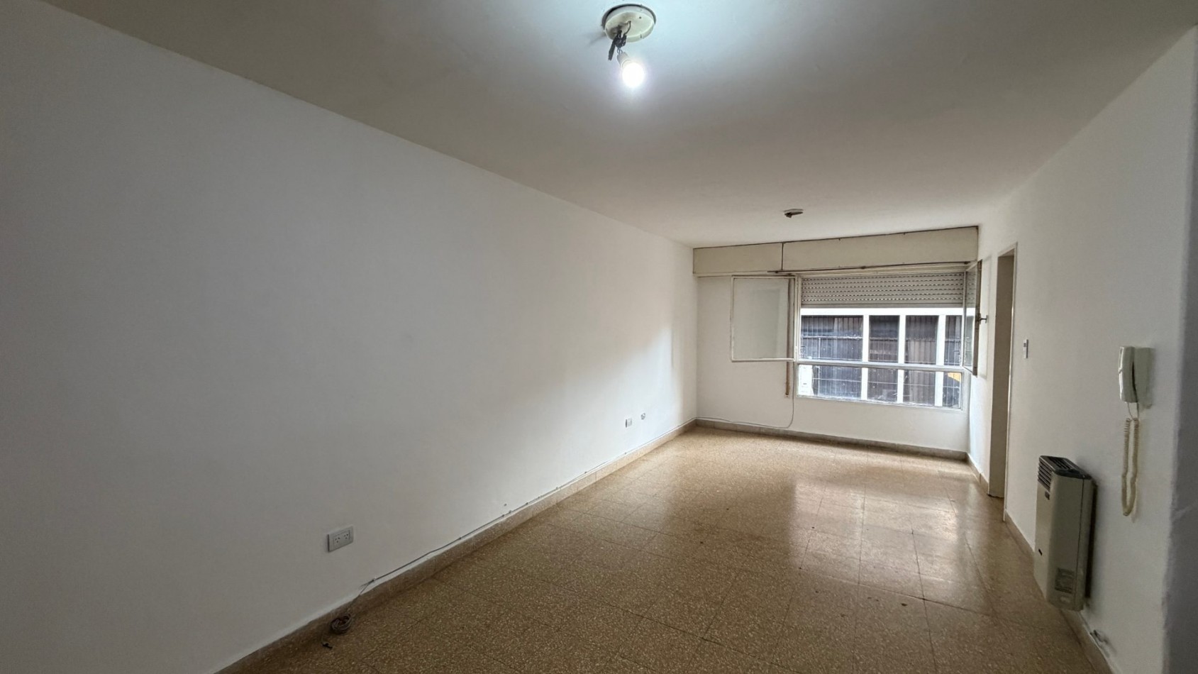 B° CENTRO - RIVERA INDARTE N°406 - MONOAMBIENTE - PISO 2 - C/RENTA - ESCRITURA