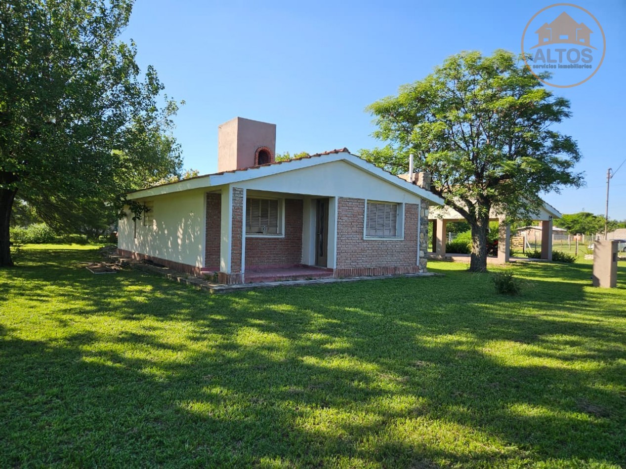 BARRIO LOS TALAS-SAN ISIDRO EN VILLA ANISACATE-CASA EN PLANTA BAJA ESQUINA, QUINCHO. TERRENO DE 1.800m2 -CORDOBA-ESCRITURA