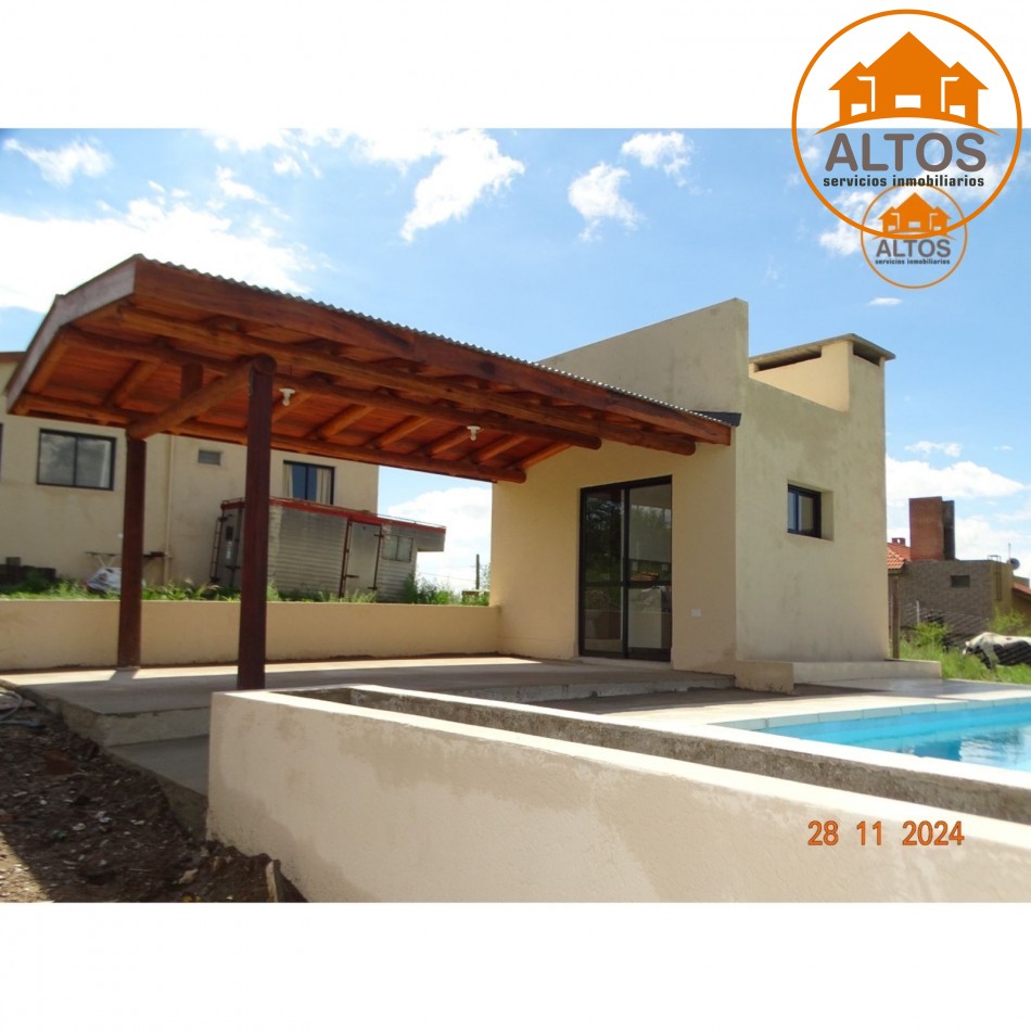 POTRERO DE GARAY-CASA MUY LUMINOSA Y AMPLIA A ESTRENAR-TERRENO 1.224M2-DOS DORMITORIOS-TRES BAÑOS-GALERIA-QUINCHO-PILETA-CORDOBA-ESCRITURA