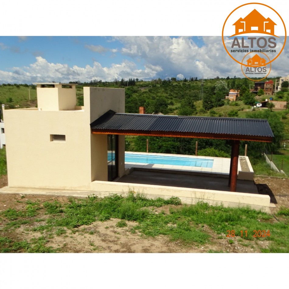 POTRERO DE GARAY-CASA MUY LUMINOSA Y AMPLIA A ESTRENAR-TERRENO 1.224M2-DOS DORMITORIOS-TRES BAÑOS-GALERIA-QUINCHO-PILETA-CORDOBA-ESCRITURA