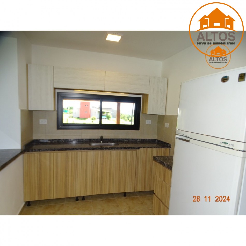 POTRERO DE GARAY-CASA MUY LUMINOSA Y AMPLIA A ESTRENAR-TERRENO 1.224M2-DOS DORMITORIOS-TRES BAÑOS-GALERIA-QUINCHO-PILETA-CORDOBA-ESCRITURA