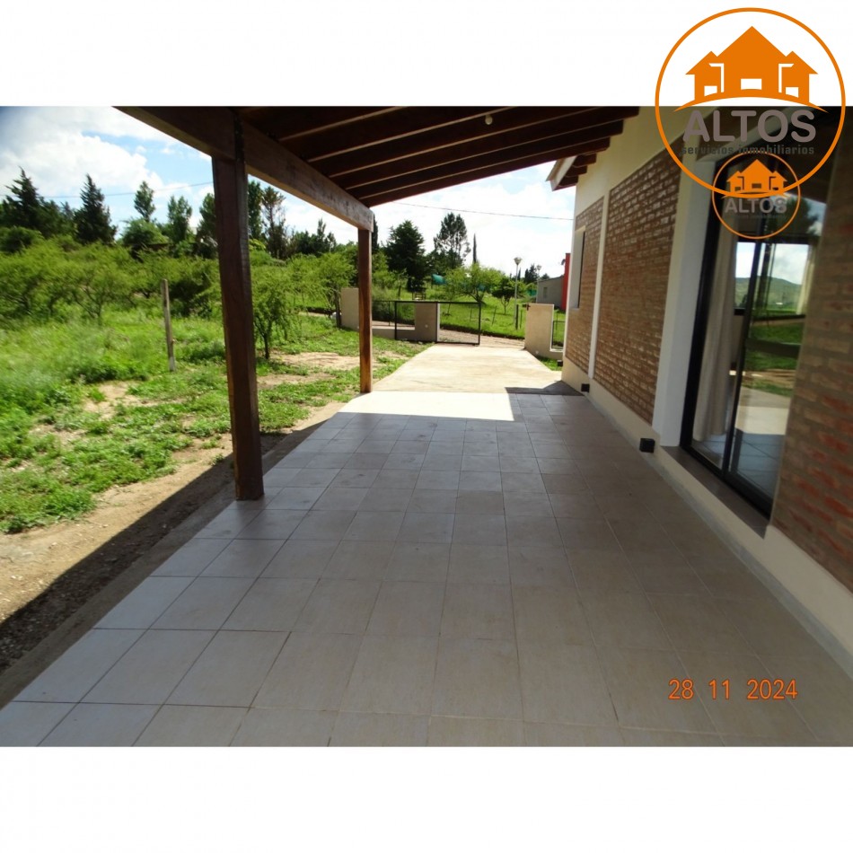 POTRERO DE GARAY-CASA MUY LUMINOSA Y AMPLIA A ESTRENAR-TERRENO 1.224M2-DOS DORMITORIOS-TRES BAÑOS-GALERIA-QUINCHO-PILETA-CORDOBA-ESCRITURA