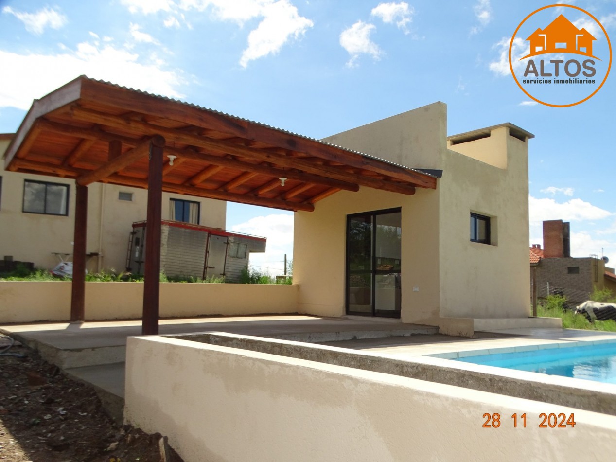 POTRERO DE GARAY-CASA MUY LUMINOSA Y AMPLIA A ESTRENAR-TERRENO 1.224M2-DOS DORMITORIOS-TRES BAÑOS-GALERIA-QUINCHO-PILETA-CORDOBA-ESCRITURA
