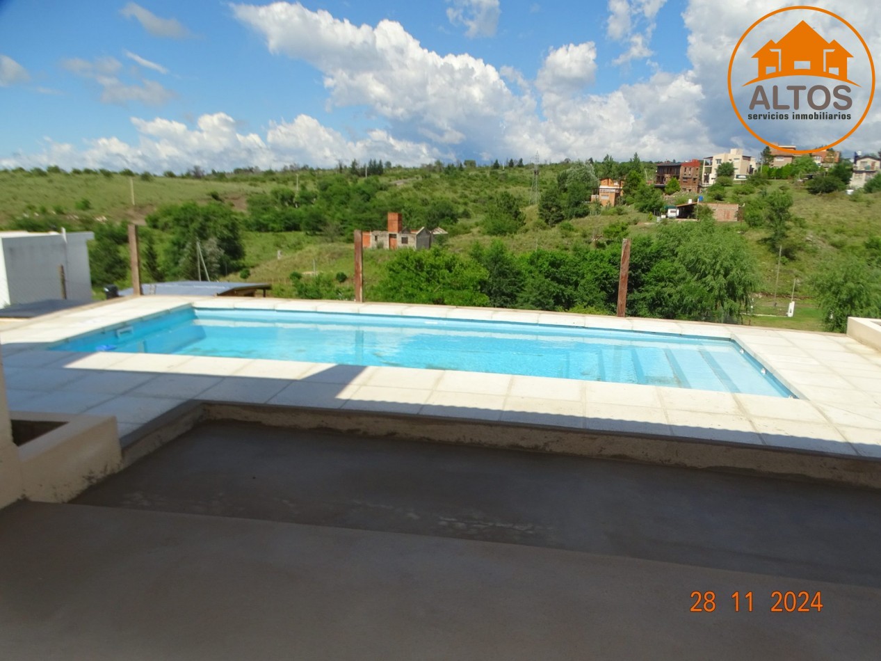 POTRERO DE GARAY-CASA MUY LUMINOSA Y AMPLIA A ESTRENAR-TERRENO 1.224M2-DOS DORMITORIOS-TRES BAÑOS-GALERIA-QUINCHO-PILETA-CORDOBA-ESCRITURA