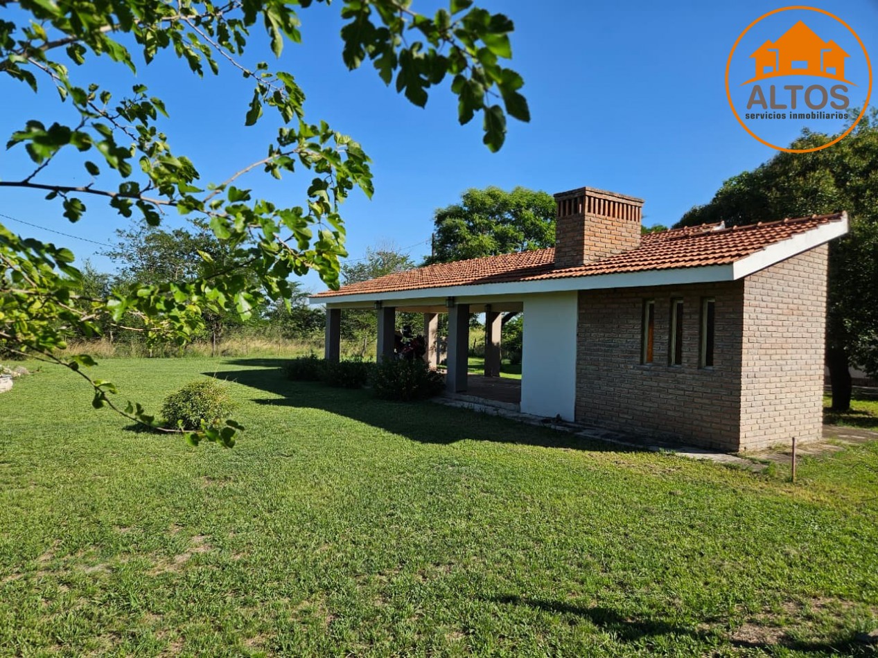 BARRIO LOS TALAS-SAN ISIDRO EN VILLA ANISACATE-CASA EN PLANTA BAJA ESQUINA, QUINCHO. TERRENO DE 1.800m2 -CORDOBA-ESCRITURA